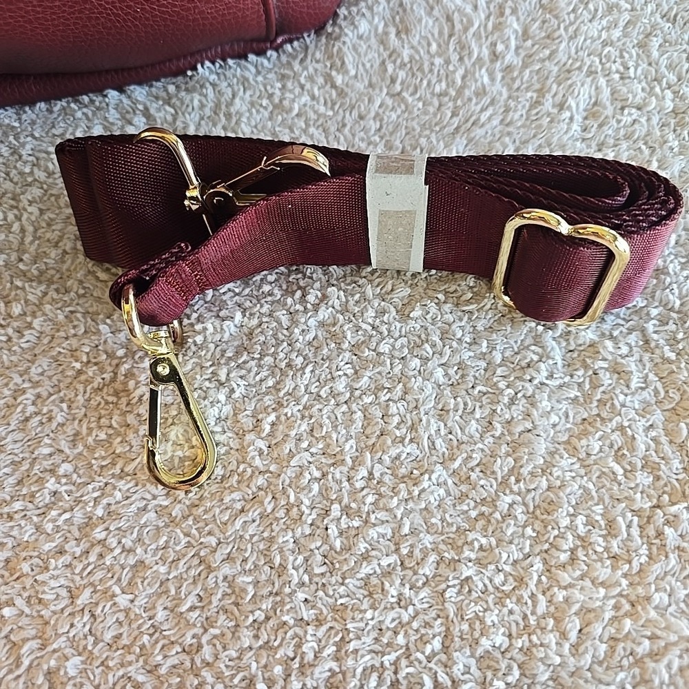 Fawn Design Diaper Bag and Backpack Color: Burgundy Pockets Strap New - Picture 11 of 16
